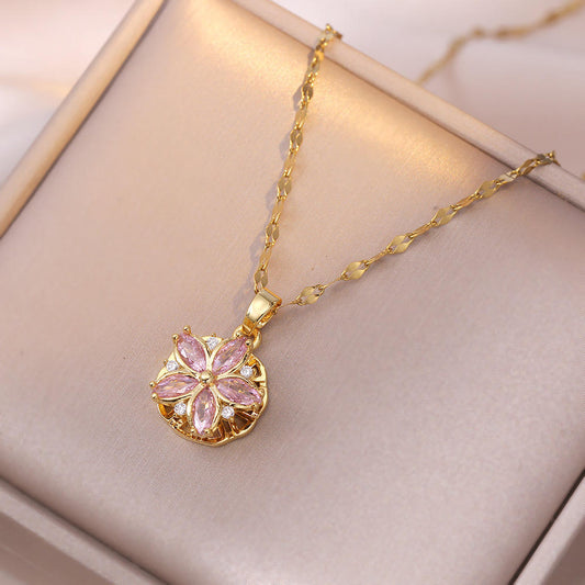 Spinning Blossom Pendant 18K Gold Necklace