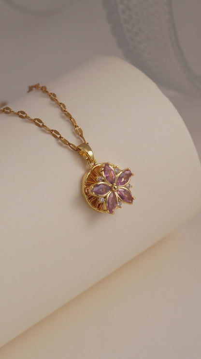 Spinning Blossom Pendant Necklace