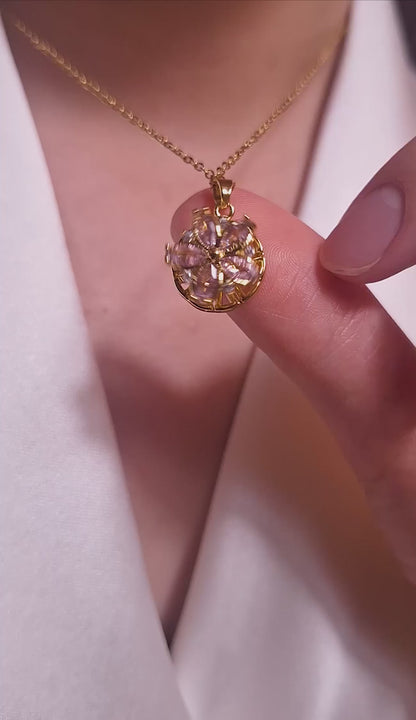 Spinning Blossom Pendant Necklace